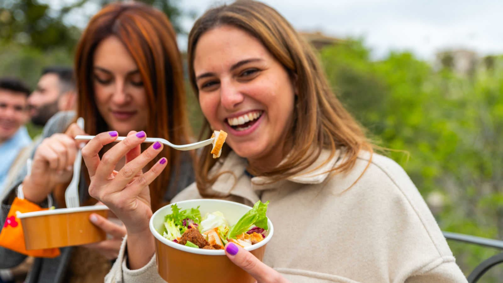 lavoratrici che adottano uno stile di vita sano