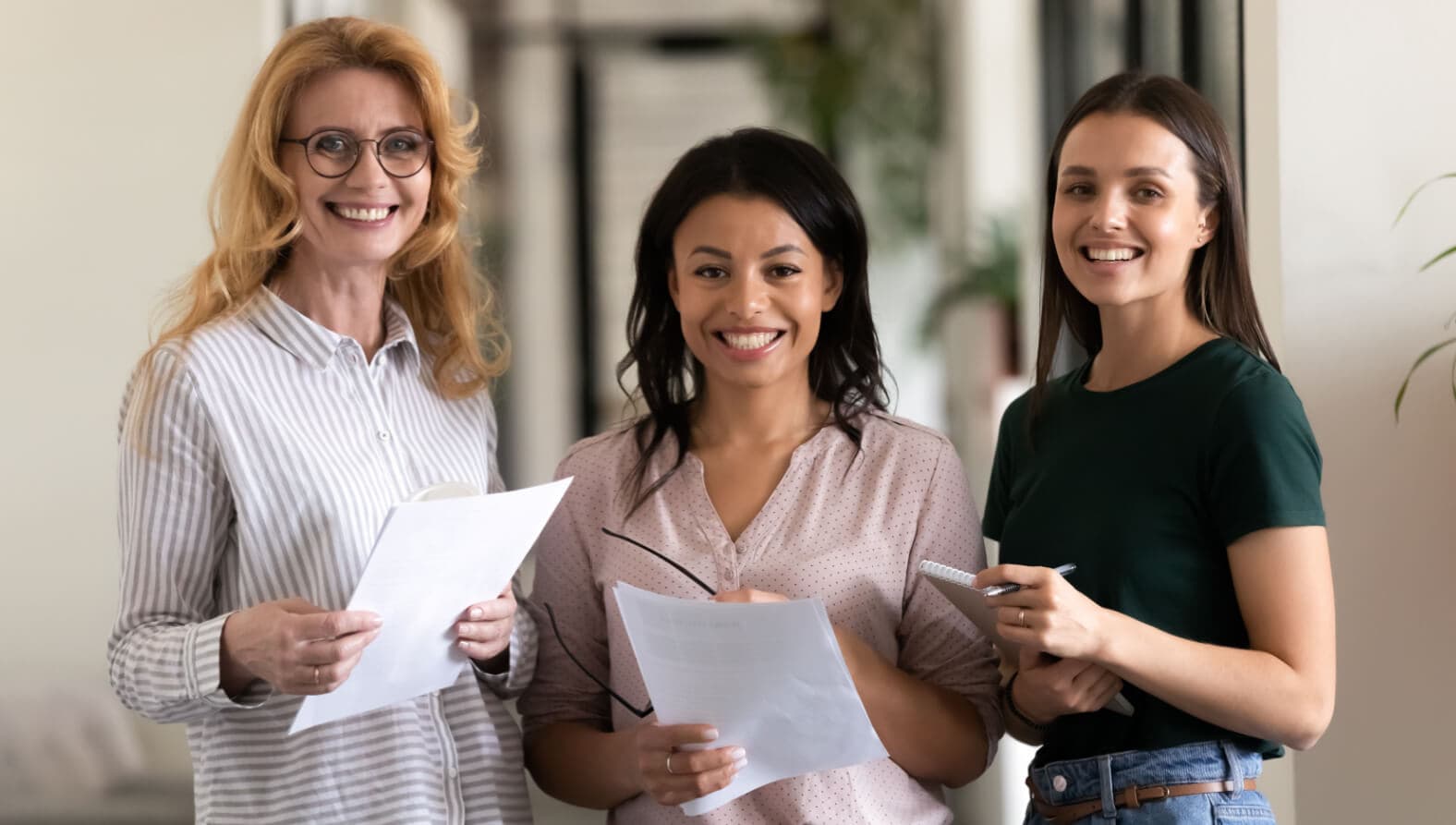 Lavoratrici sorridenti