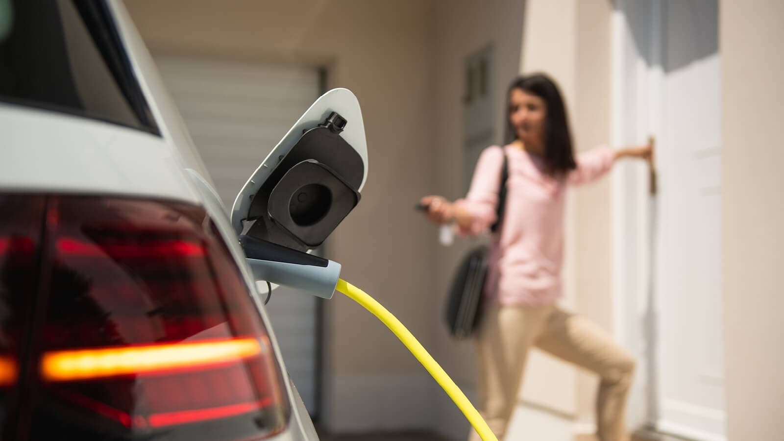 rimborso colonnine ricarica auto elettriche