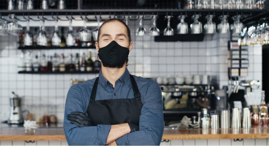 Un lavoratore può rifiutarsi di servire il cliente senza mascherina